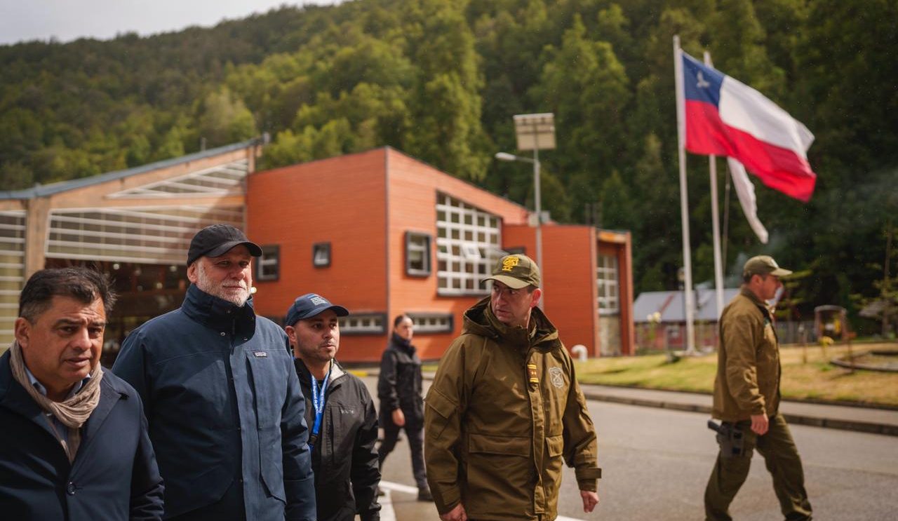 Ministro Elizalde destaca labor del Comité de Coordinación Nacional de Fronteras tras visita inspectiva a Complejo Hua-Hum